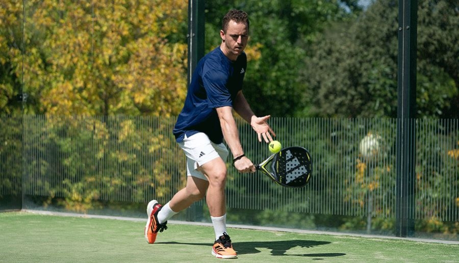 Serve or receive? Which option is best in padel?
